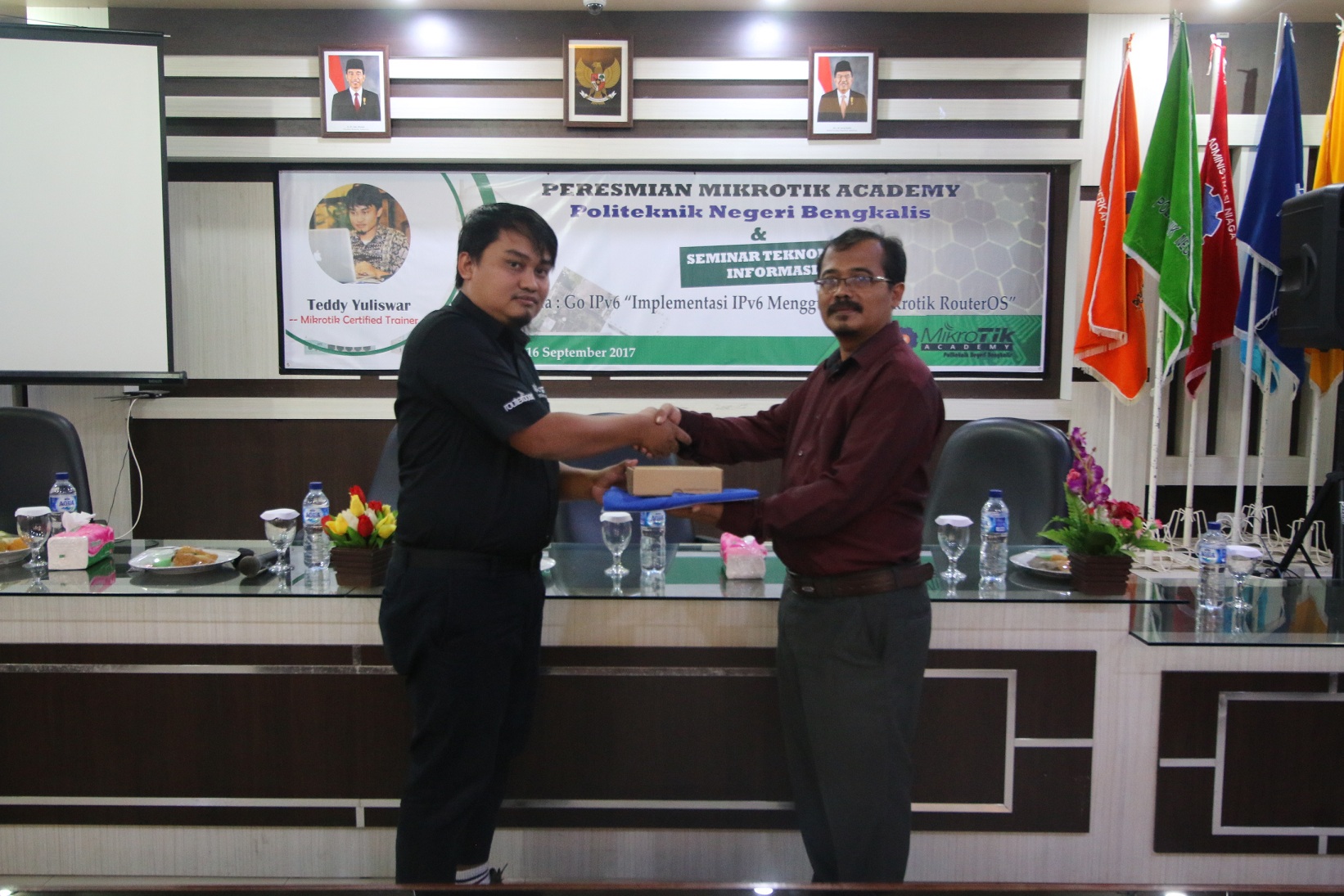 Jurusan TI : Peresmian Kerjasama Polbeng Bersama Mikrotik Academy Sekaligus Melaksanakan Seminar dan Workshop.